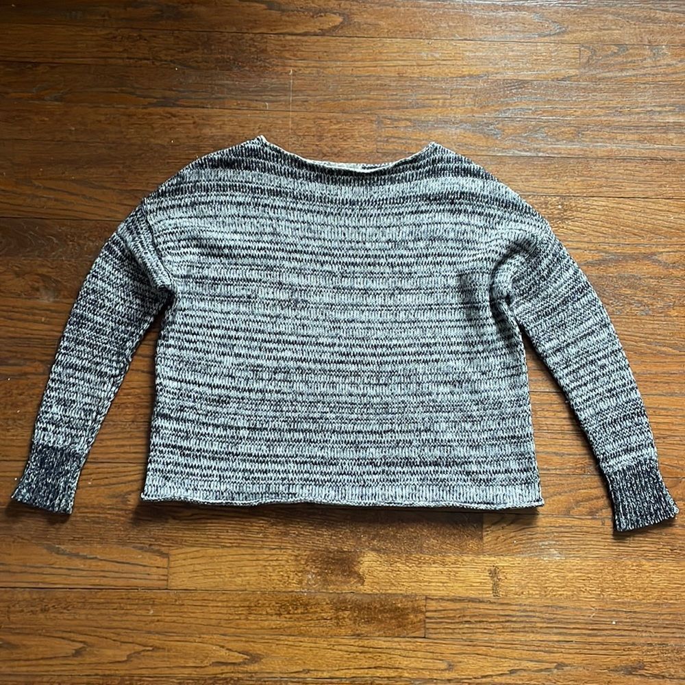 Women's Black and White Sweater